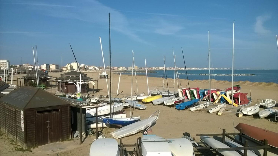 Others 4, Residence Record, Rimini
