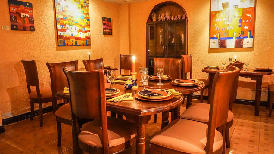 Food & Drinks 3, La Posada Del Arte, Baños