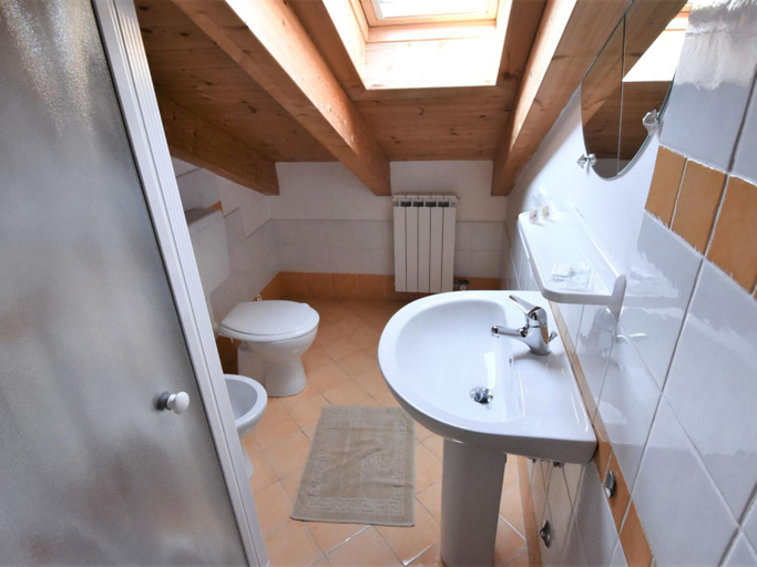 Bathroom 3, Apartment Solmare-40 by Interhome, Rovigo