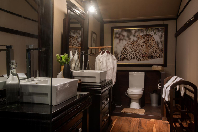 Bathroom 2, Leopard Trails Yala, Katharagama