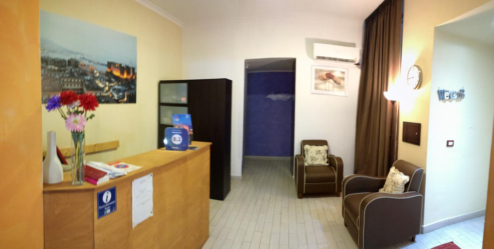 Public Area, B&B Rainbow, Napoli