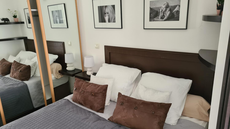 3, 1 mn CROISETTE pres Martinez, Alpes-Maritimes