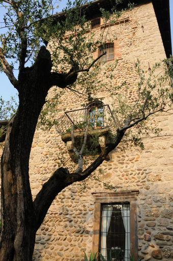Exterior 7