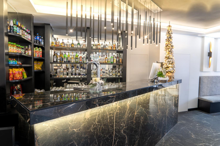 Food & Drinks 5, Budowlani Wellness & Medi Kompleks, Nowy Targ