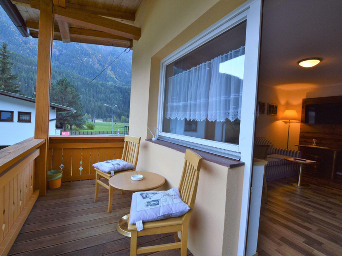 Others 3, Apartment in Oetz near Ski Lift, Imst
