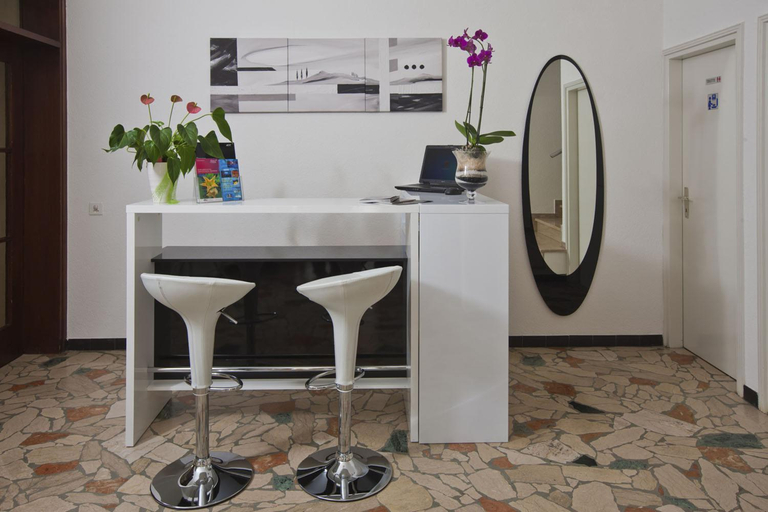 Public Area, Hotel Al Lago, Locarno