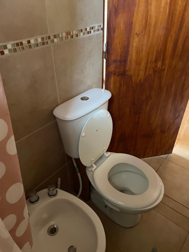 Bathroom 5, Kapo TEAM , colibri, Calamuchita
