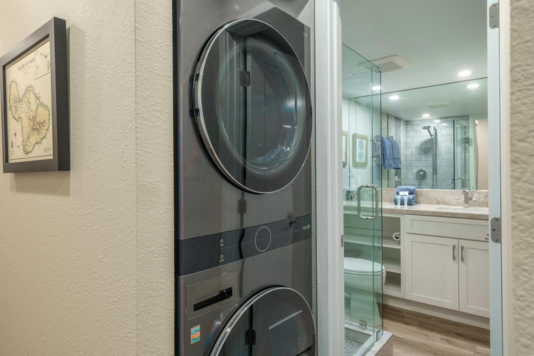Bathroom 4, Kamaole Sands 7-104, Maui