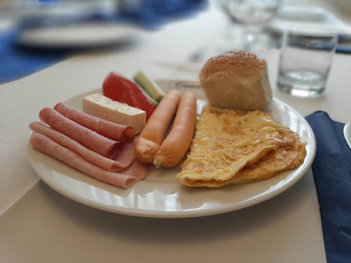Food & Drinks 5, Hotel Condor, Oravita