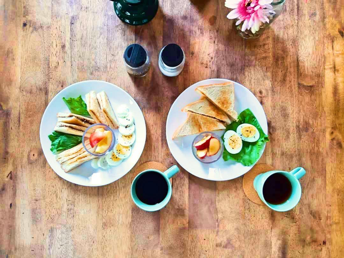 Food & Drinks