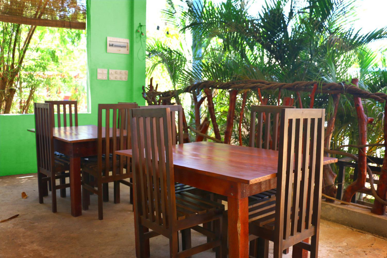 Food & Drinks, Shine park, Thissamaharama