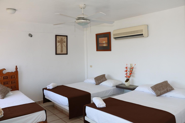 Bedroom 2, Hotel Arrecife Chachalacas, Úrsulo Galván