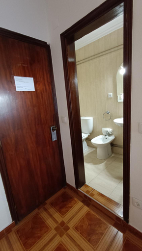 Bathroom 3, Residencial S. Giao, Valença