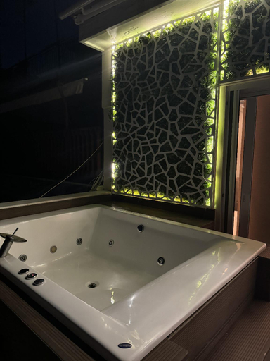 Bathroom 4, Acropolis view, Attica
