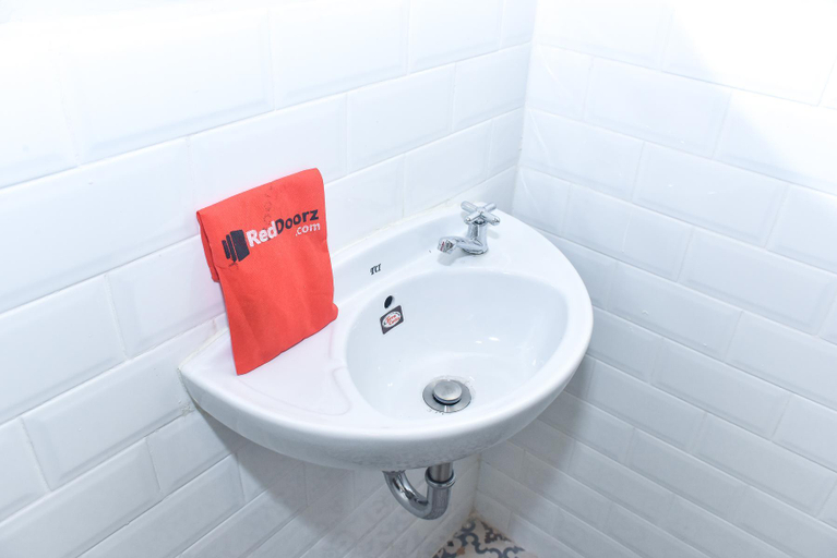 Bathroom 7
