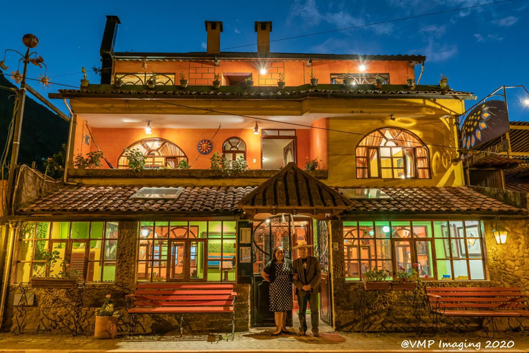 Others 2, La Posada Del Arte, Baños