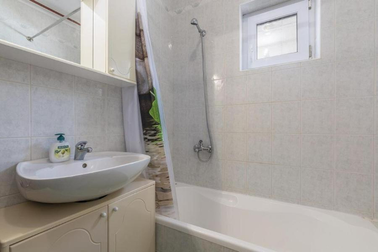Bathroom 3, Apartments Lovely Katarina, Brtonigla