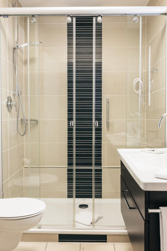 Bathroom 3, Consulat des Weins, Südliche Weinstraße