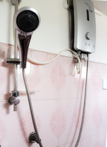Bathroom, Hikkaduwa backyard beach homestay, Hikkaduwa