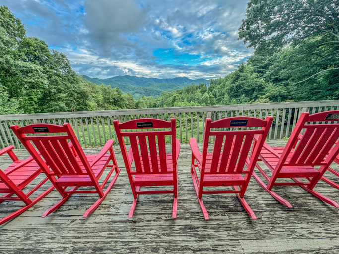 Others 4, Hemlock Inn, Swain