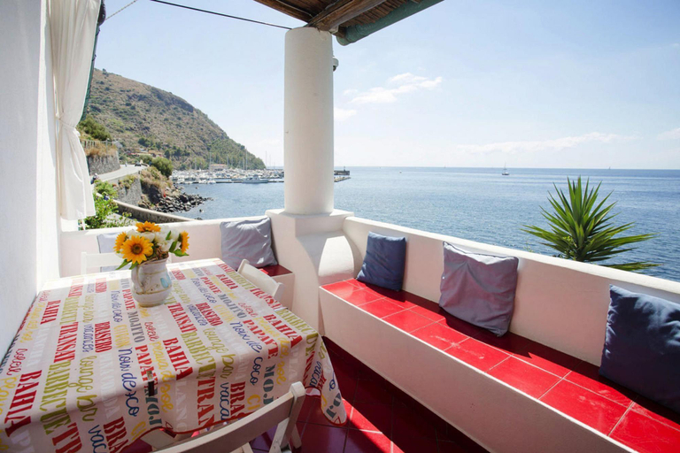 Others 4, Apartment on Lipari with Stunning Sea View, Messina