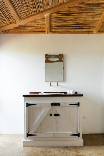 Bathroom 3, The Cowshed, Ehlanzeni