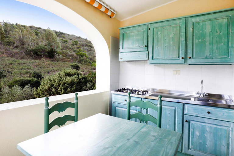 Others 5, Apartment in Sos Alinos near Cala Liberotto, Nuoro