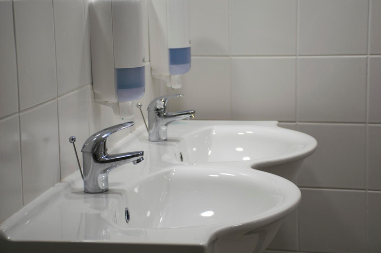 Bathroom, C - Punkt Hostel, Ljubljana
