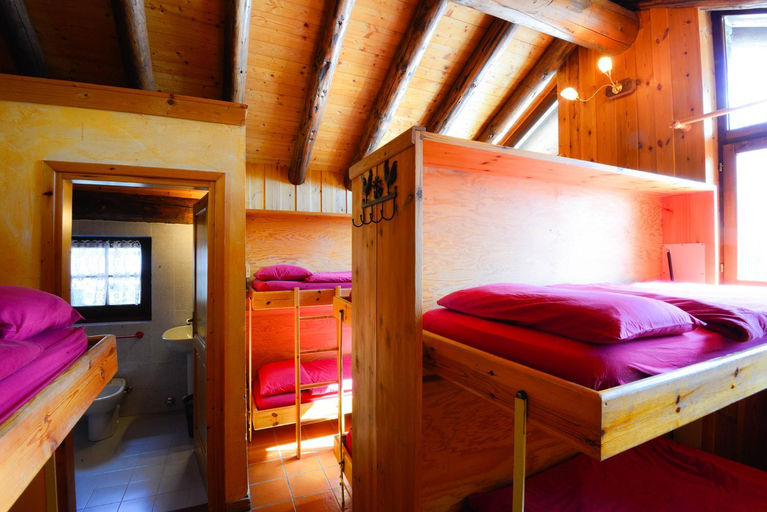 Bedroom 2, Rifugio Vieux Crest, Aosta