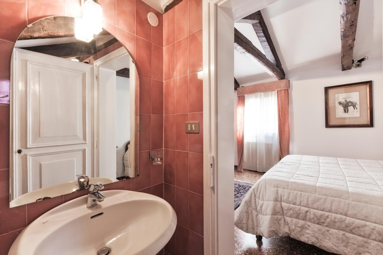 Bedroom 3, Palazzetto San Lio, Rialto, Venezia
