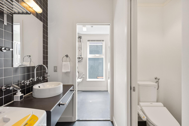 Bathroom, First Tracks, Kutchan