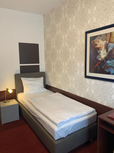 Others 5, Hotel Germania, Köln