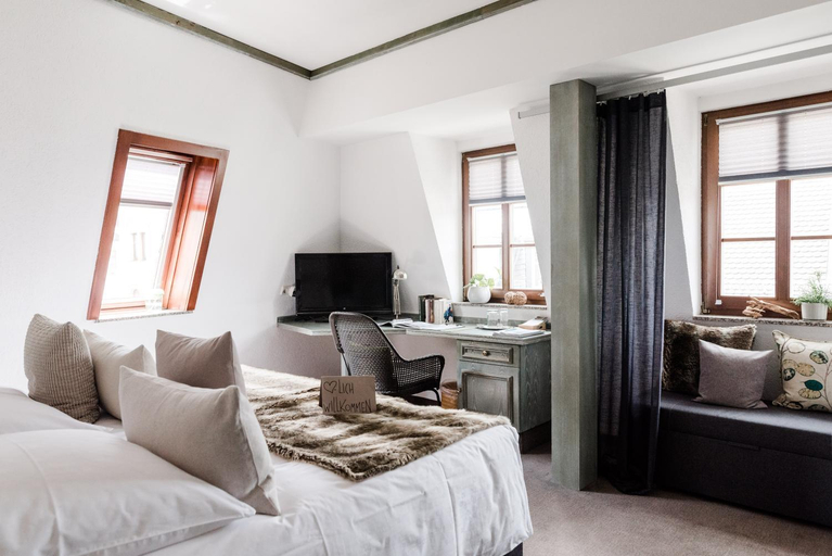 Bedroom 16