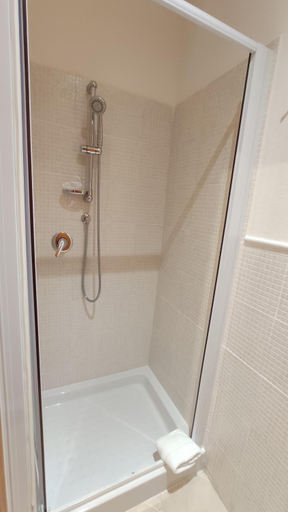Bathroom 2, Nell'Azzurro, Cagliari