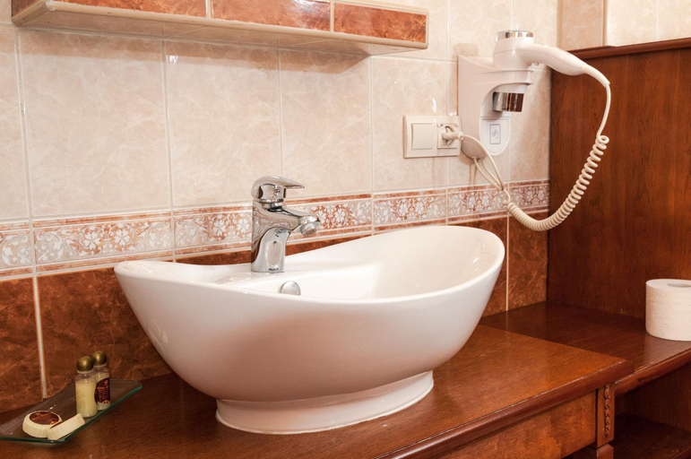 Bathroom 5