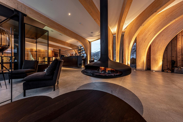 Public Area 2, Hotel Arnica Scuol - Adults Only, Inn