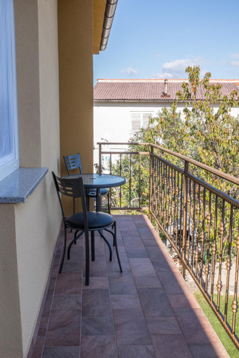 Others 5, Apartments Laura, Krk