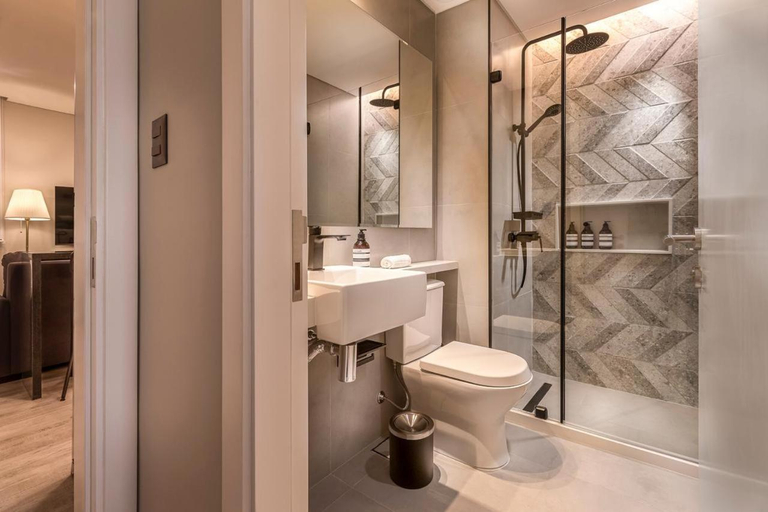 Bathroom, ZENTRUM Residences – By AVA Rentals, Asunción