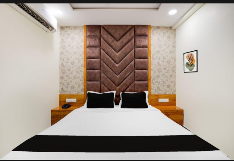 Others 2, hotel sagun inn cg road, Ahmadabad