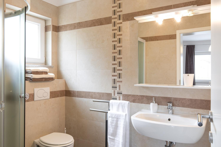 Bathroom 3, Apartments Laura, Krk