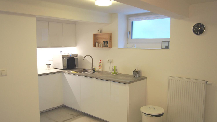 Kitchen 3, Apartment Kosatcova, Praha 10