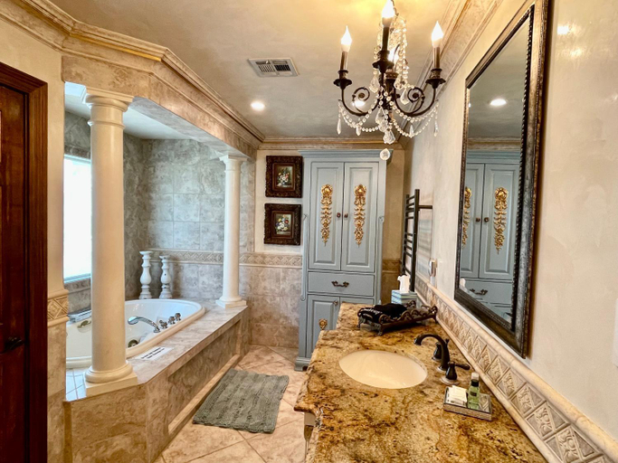 Bathroom 2, Louisiana Cajun Mansion, Lafayette