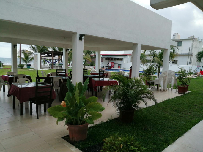 Food & Drinks 4, Hotel Arrecife Chachalacas, Úrsulo Galván