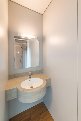 Bathroom 2, Auberge de Jeunesse de Namur, Namur