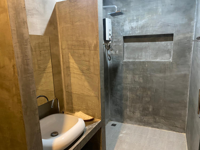 Bathroom 4, Sophat Villa, Siem Reap