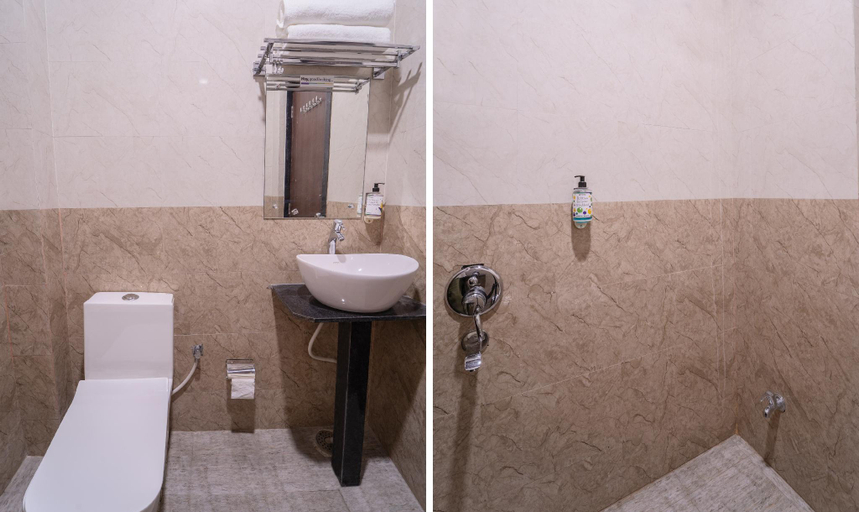 Bathroom 5, Treebo Blu Vvu, Jodhpur