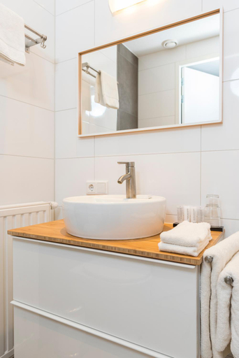 Bathroom 2, Hotel Bosch En Zee, Veere