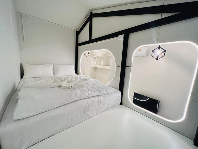 Bedroom 9