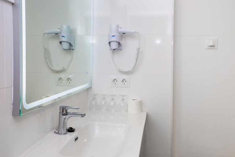 Others 3, Hotel Hipica Park, Girona