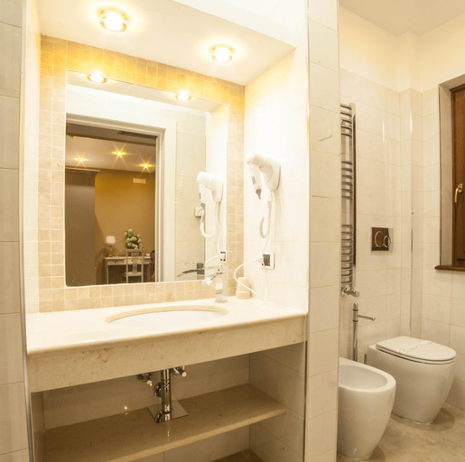 Bathroom 3, Roccamonfina Palace Hotel, Caserta